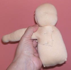 Hacer una muñeca waldorf - Paso 9