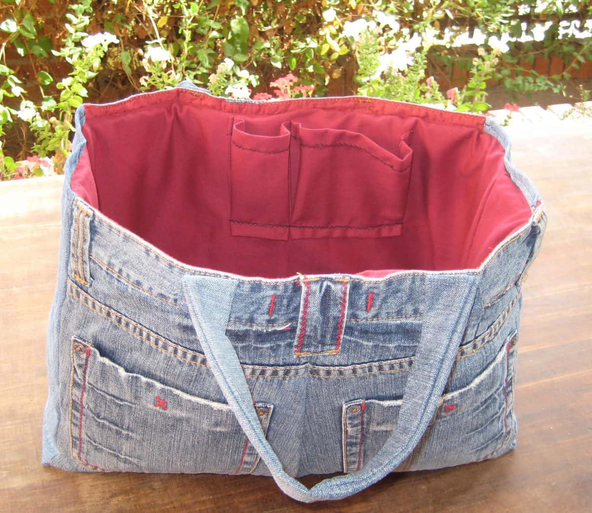Cómo hacer un bolso con unos vaqueros