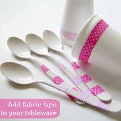 Cucharas decoradas con cinta de tela adhesiva o fabric tape