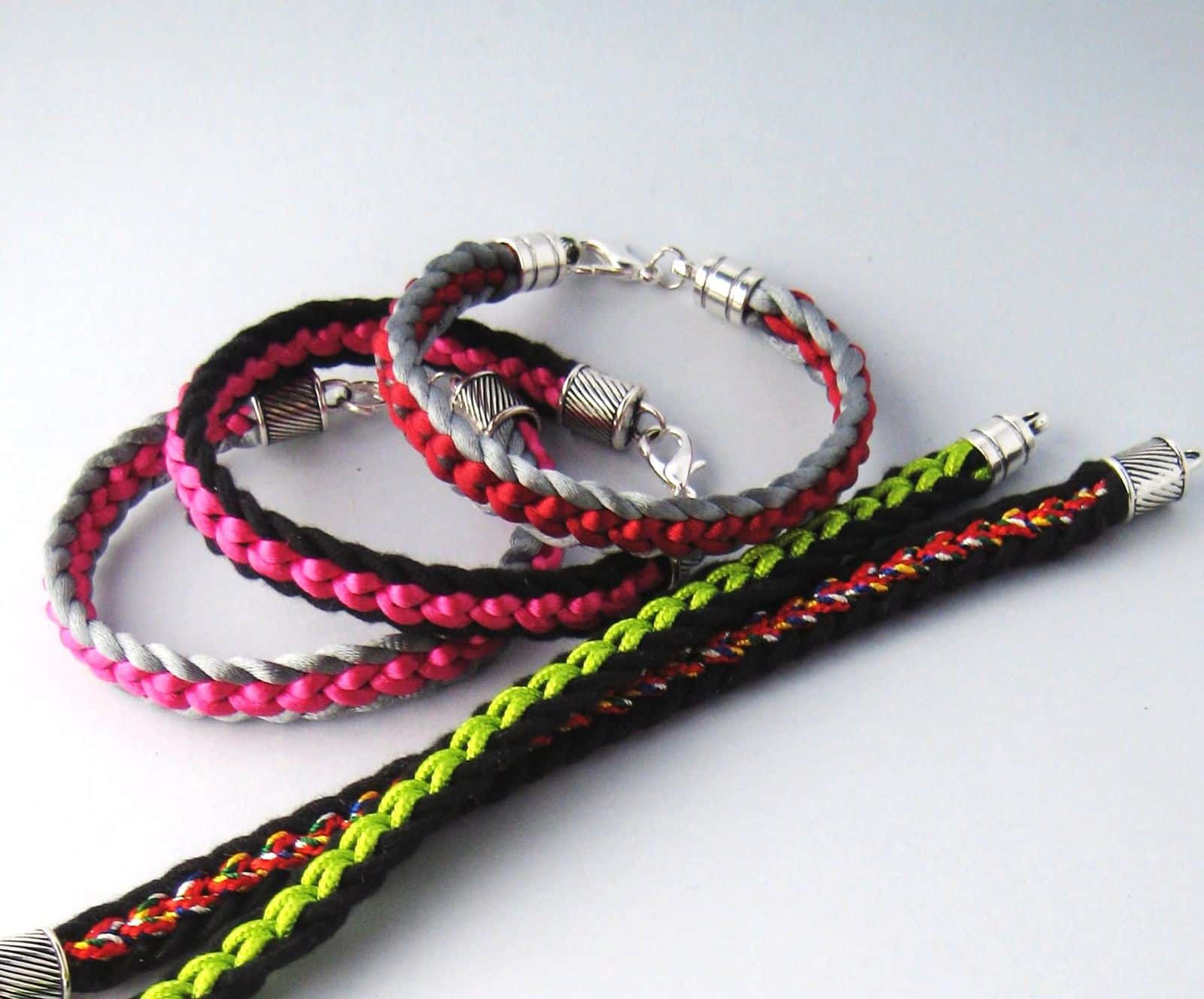 Pulseras planas