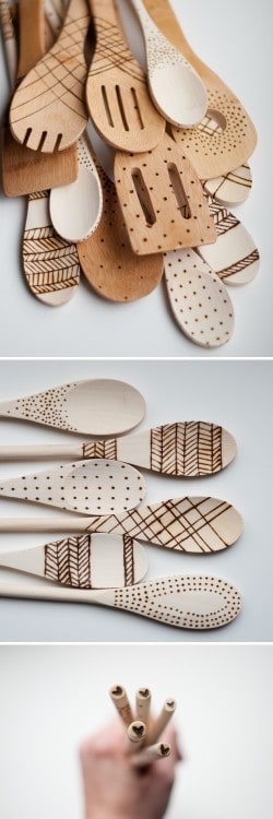 cucharas de madera decoradas con un pirógrafo