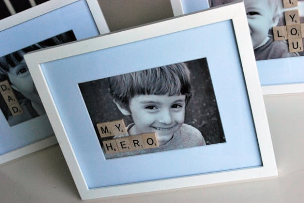 Retrato de niño con letras para regalar a papa