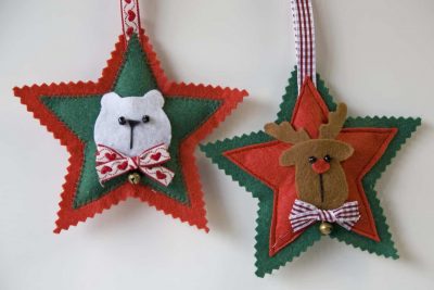 Estrellas de fieltro para el árbol de navidad